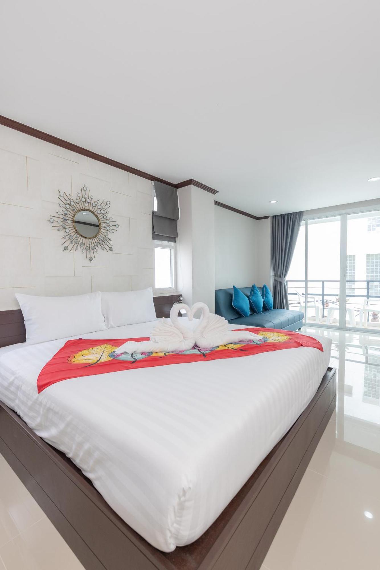 The Chic Patong Otel Oda fotoğraf