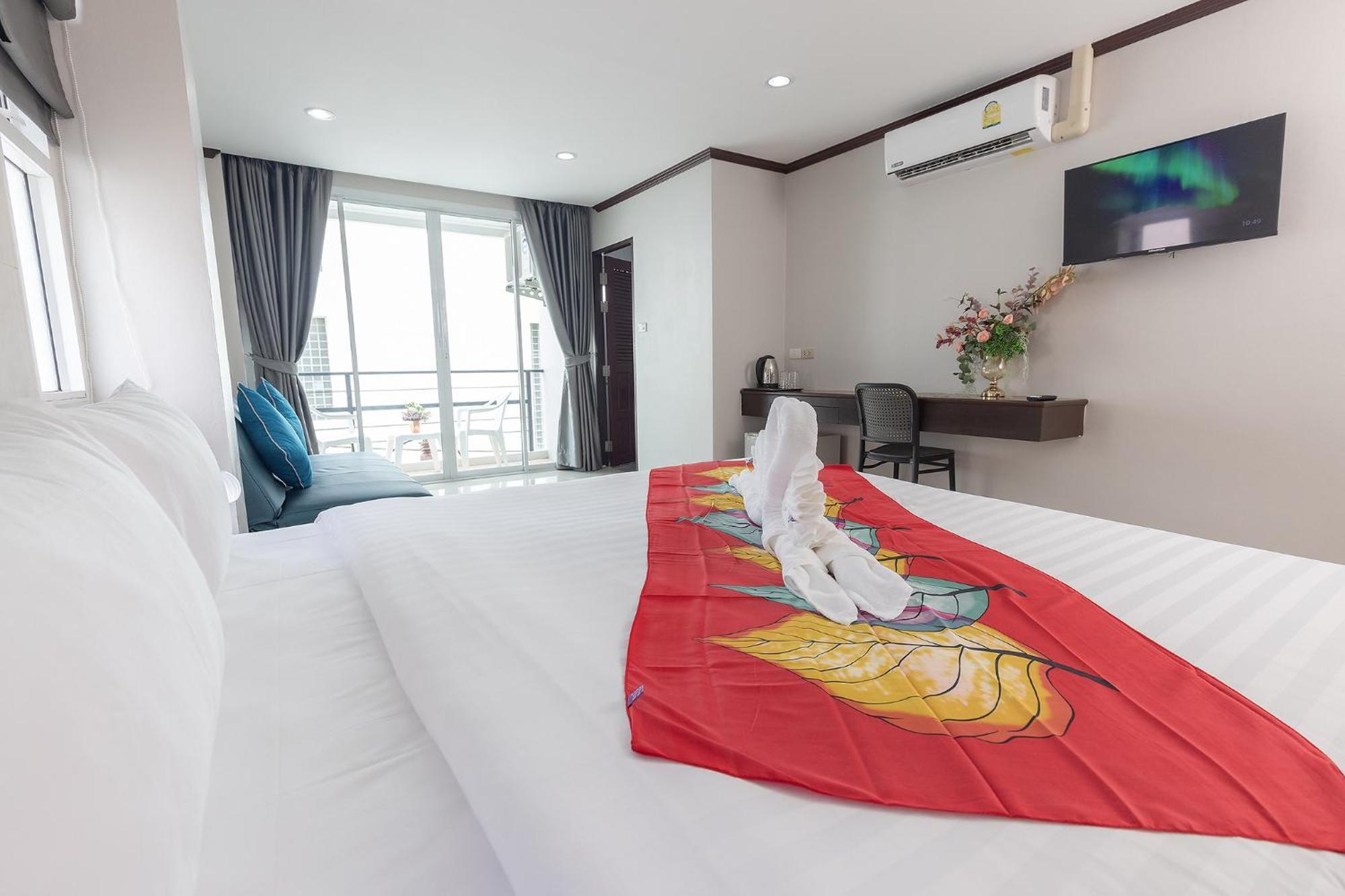 The Chic Patong Otel Oda fotoğraf