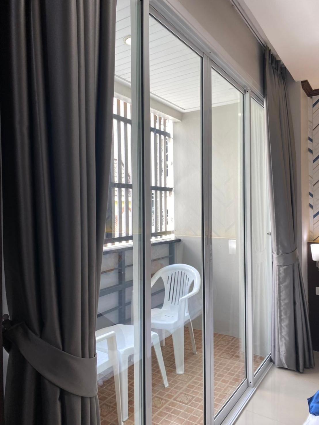 The Chic Patong Otel Oda fotoğraf