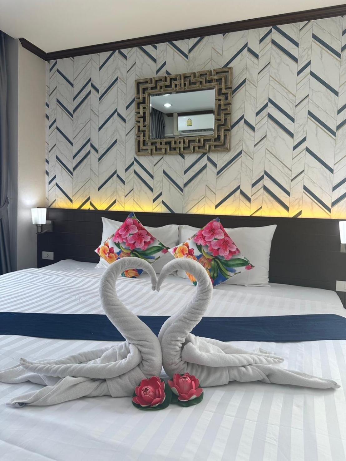 The Chic Patong Otel Oda fotoğraf